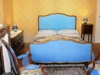 Couette-café Le Vendome Cote Jardin 2*