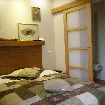 Le Vendome Cote Jardin Bed and breakfast Tours