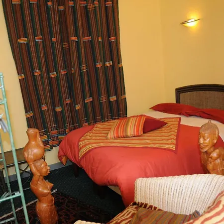 Le Vendome Cote Jardin