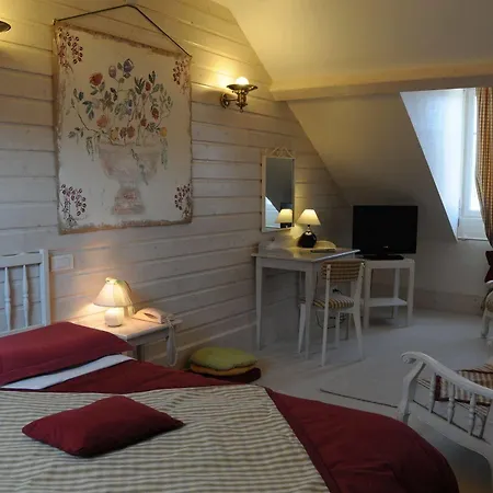 Le Vendome Cote Jardin 2*