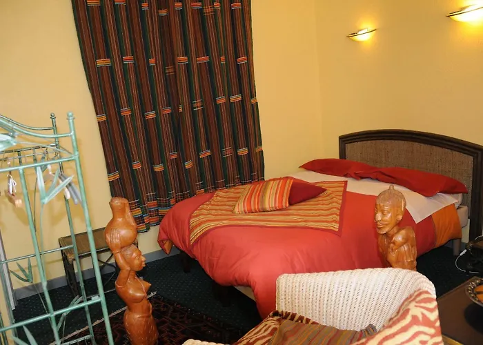 Le Vendome Cote Jardin