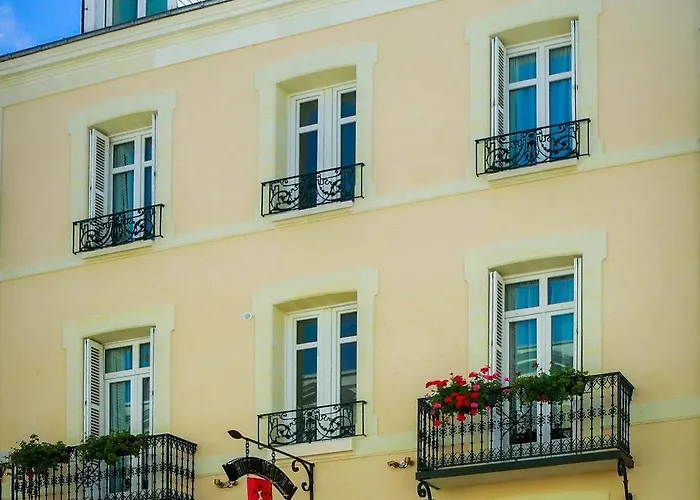 Le Vendome Cote Jardin 2*